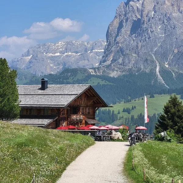 Rauchhütte in the Alpe Di Siusi